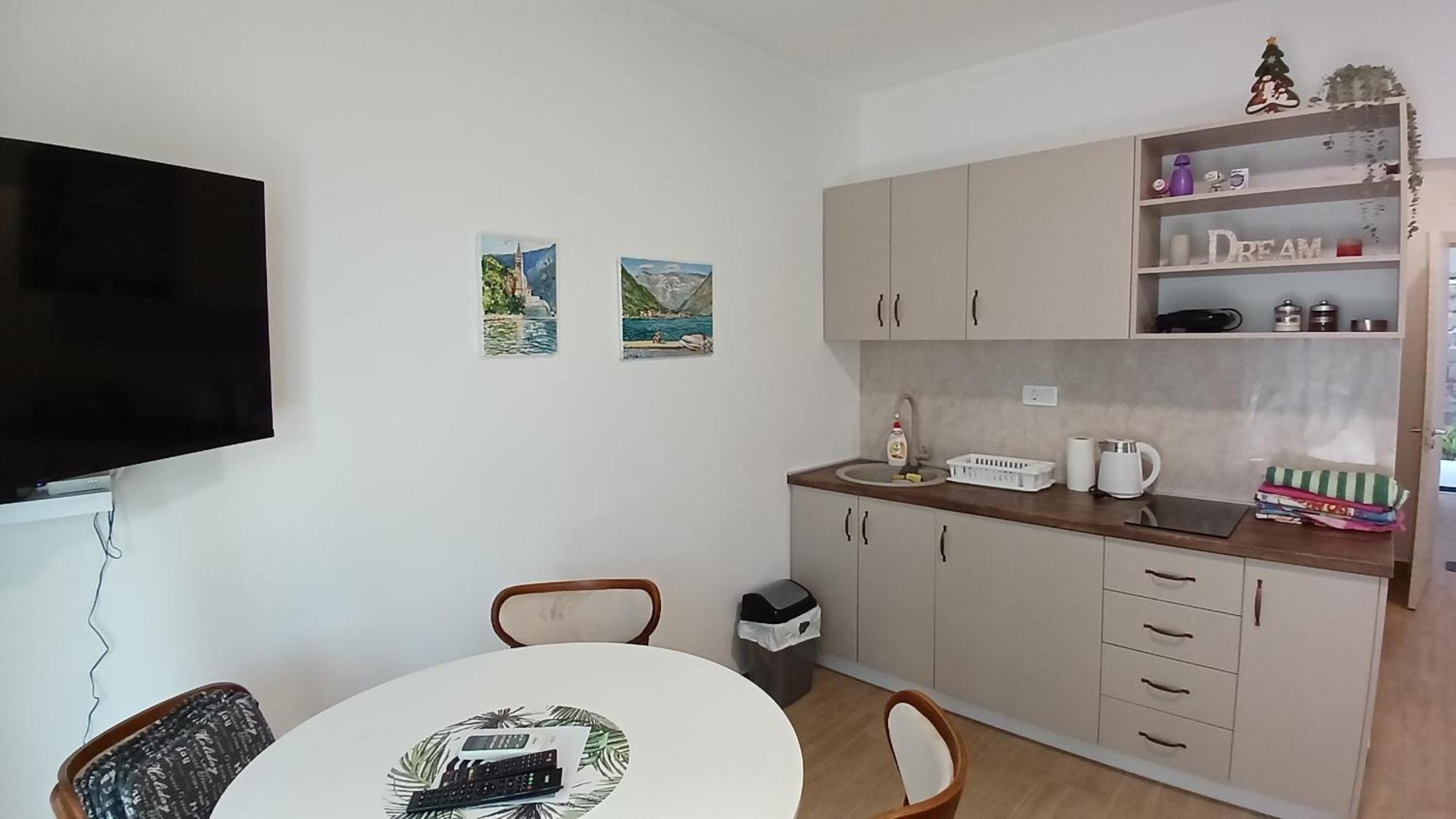 Apartments Tiha Noc Котор Екстер'єр фото